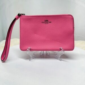 Coach Corner Zip‎ Wristlet vibrant hot pink bubblegum wallet